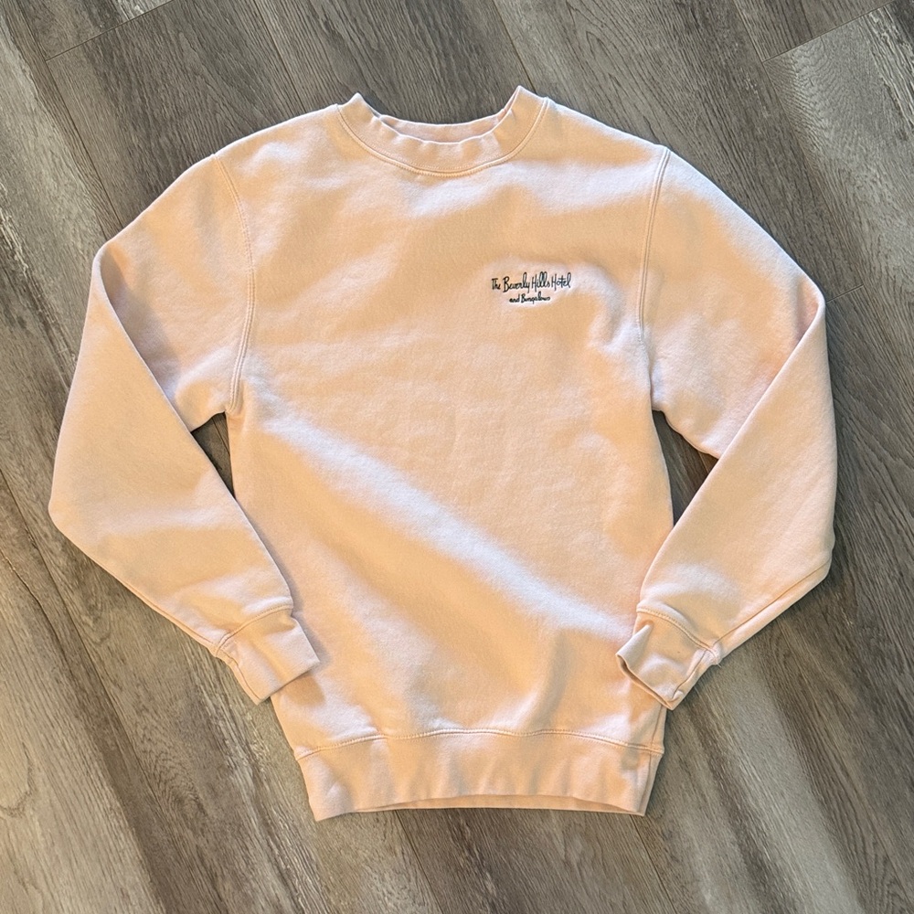Unbranded Women's Light Pink Crewneck Sweatshirt